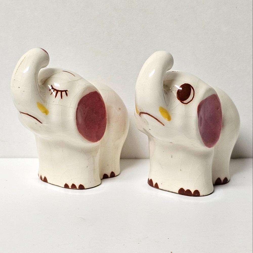 Vintage 1940's Rio Hondo Ceramic Elephant Salt & Pepper Shakers